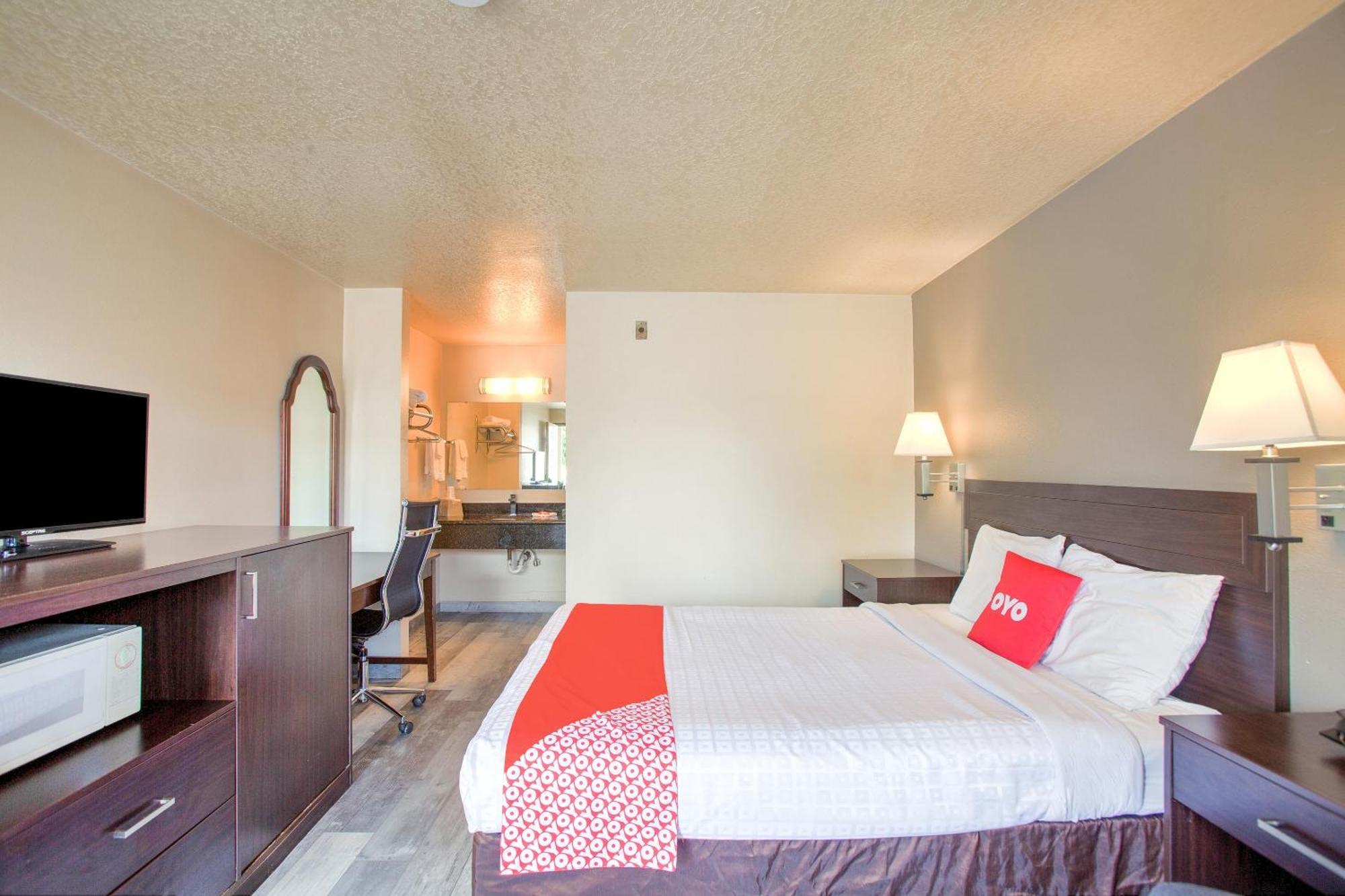 Oyo Woodland Hotel And Suites 외부 사진
