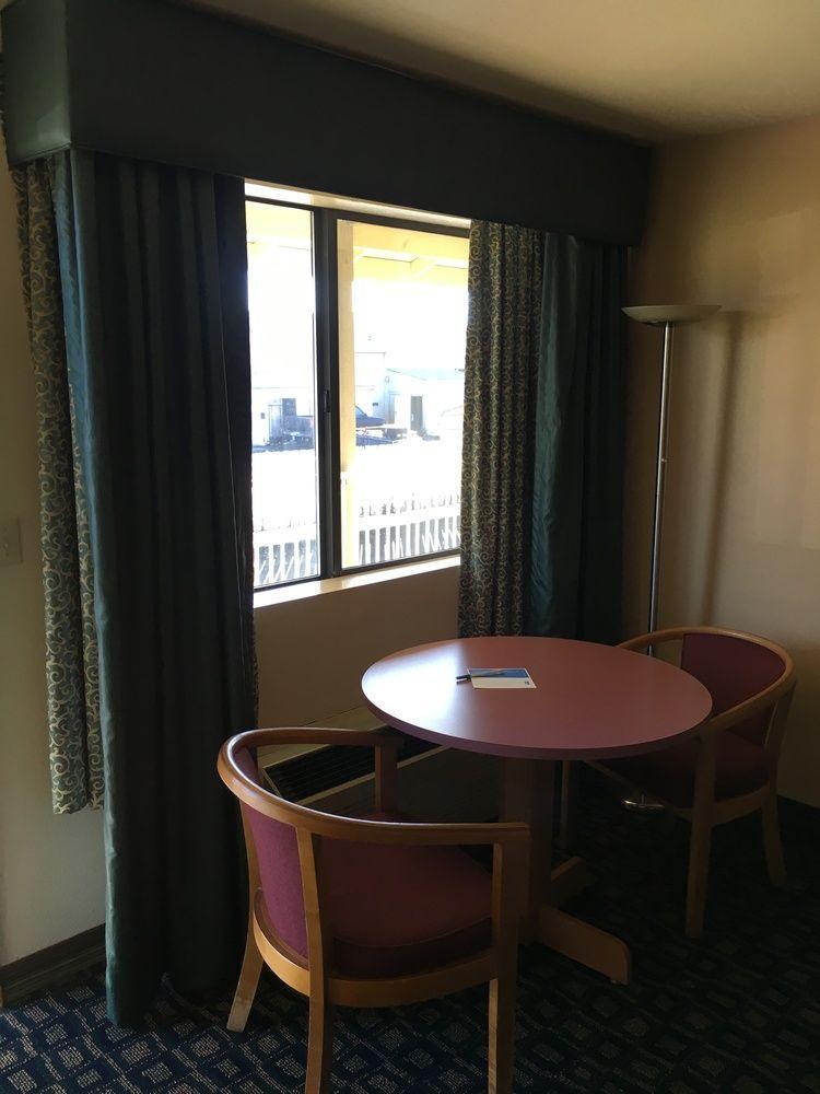 Oyo Woodland Hotel And Suites 외부 사진