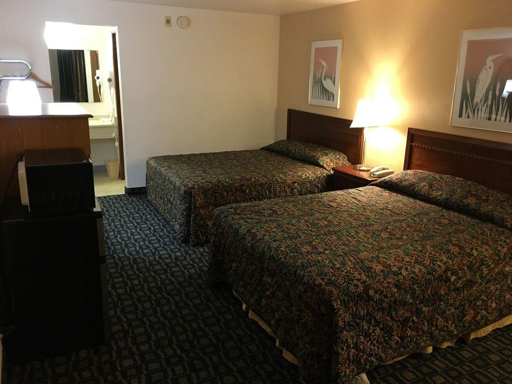 Oyo Woodland Hotel And Suites 외부 사진