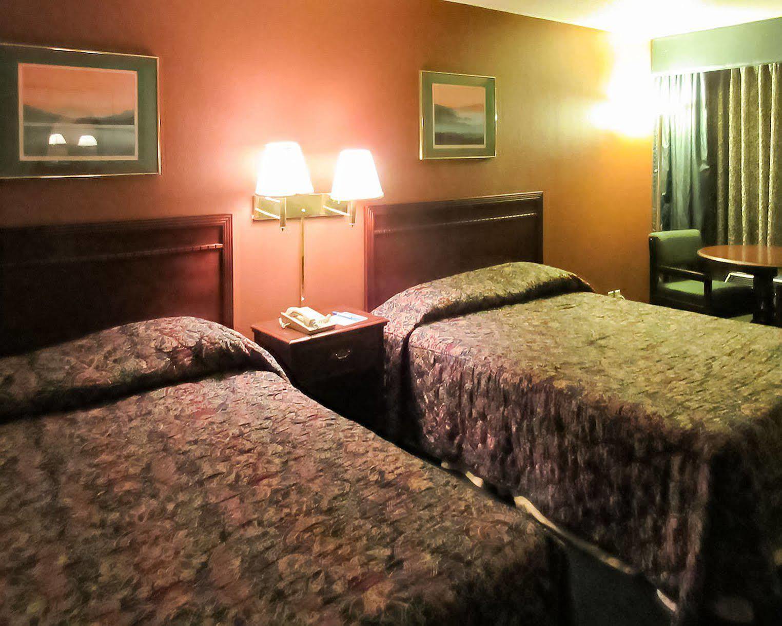 Oyo Woodland Hotel And Suites 외부 사진