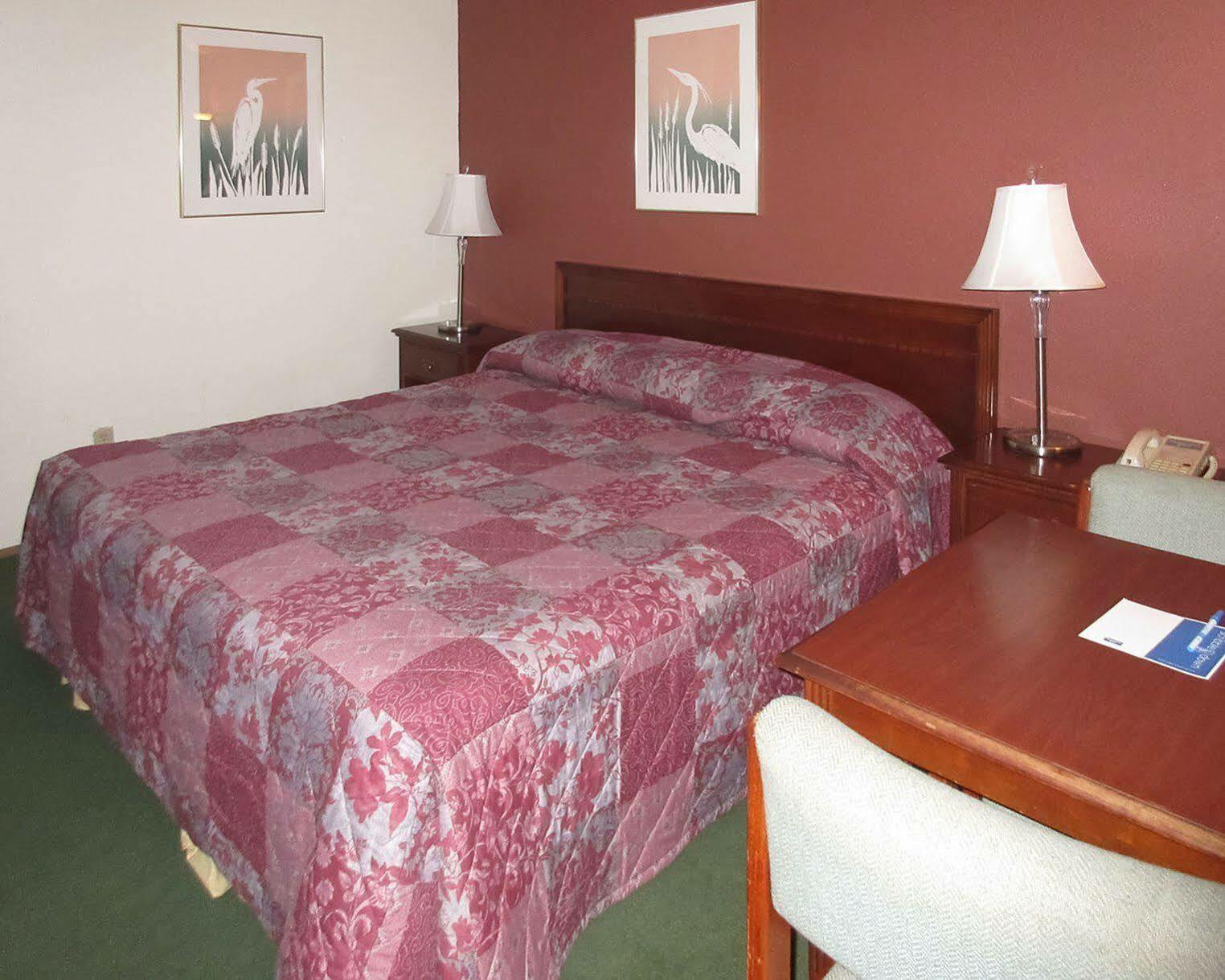 Oyo Woodland Hotel And Suites 외부 사진